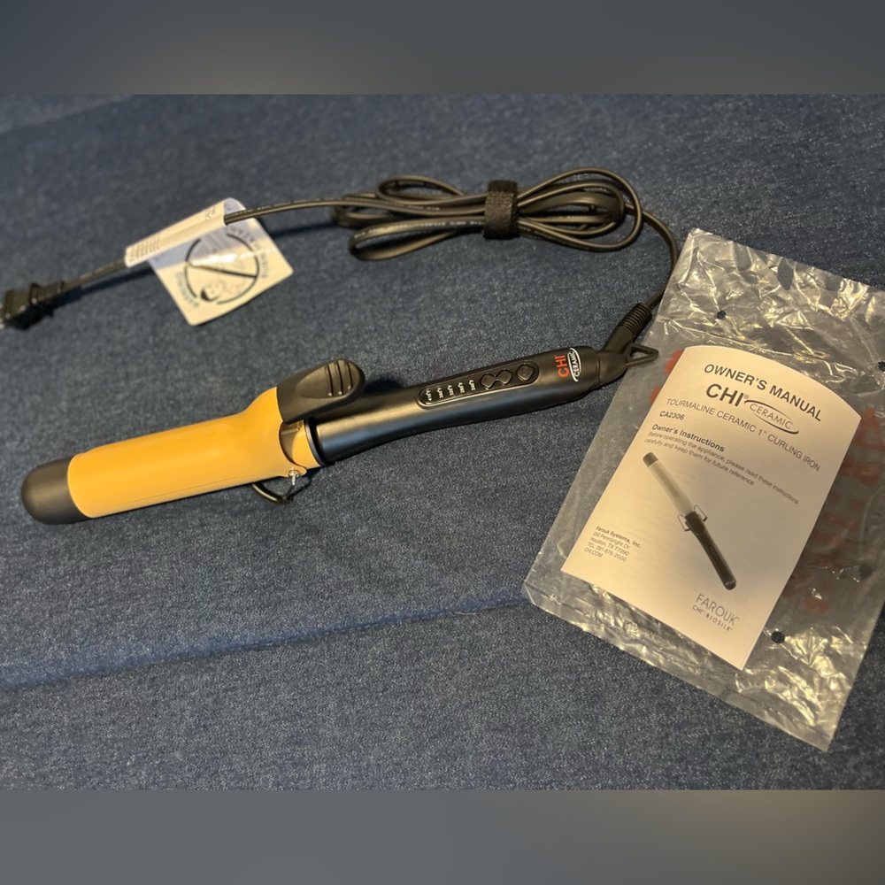 CHI 1 inch Ceramic Short Barrel Curling Iron